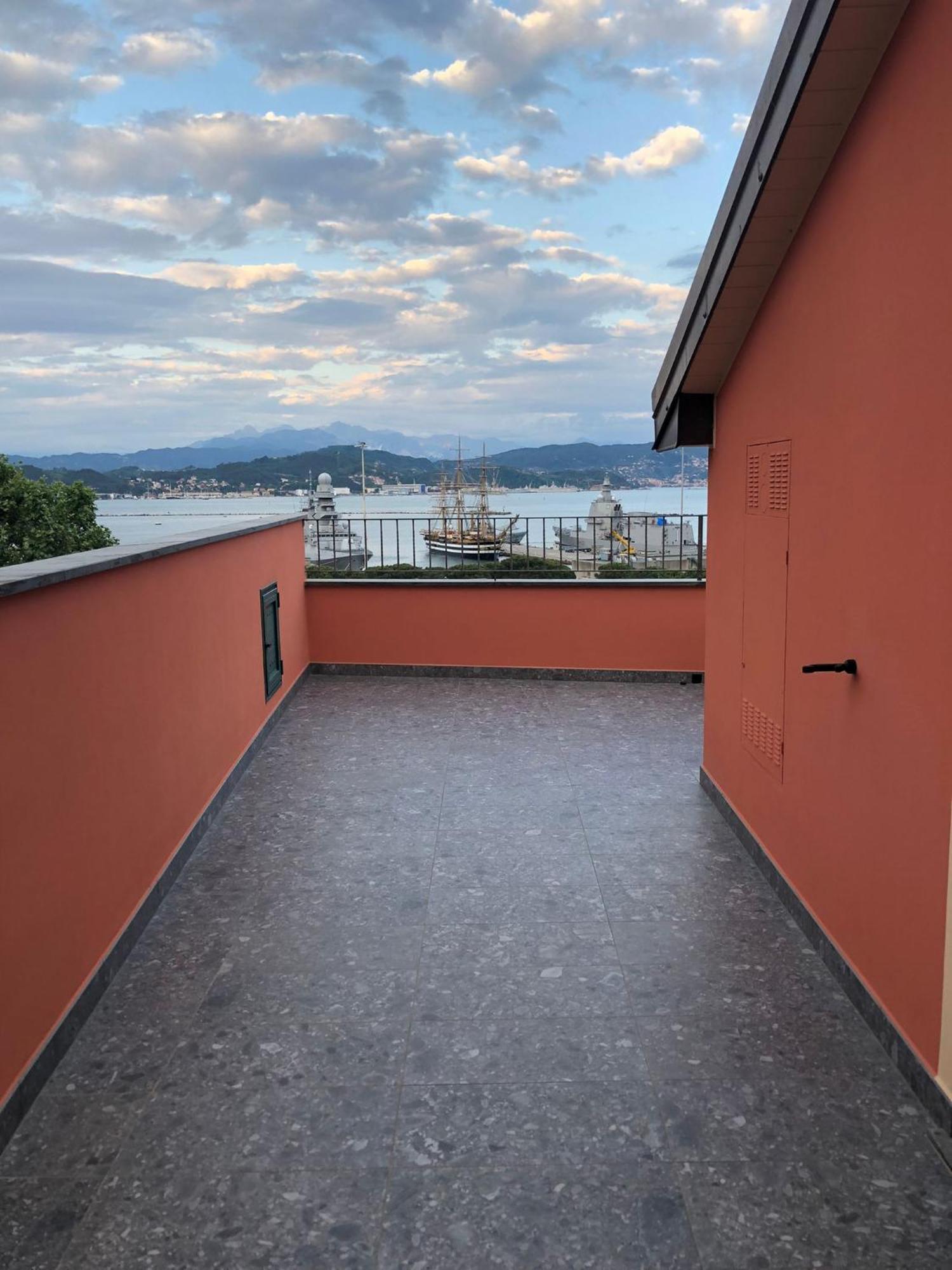 Casa Bouganville Специя Экстерьер фото